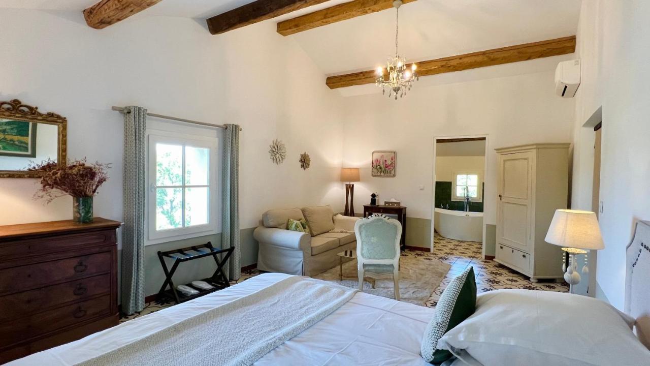 Domaine De La Brave Bed & Breakfast Pernes-les-Fontaines Bagian luar foto
