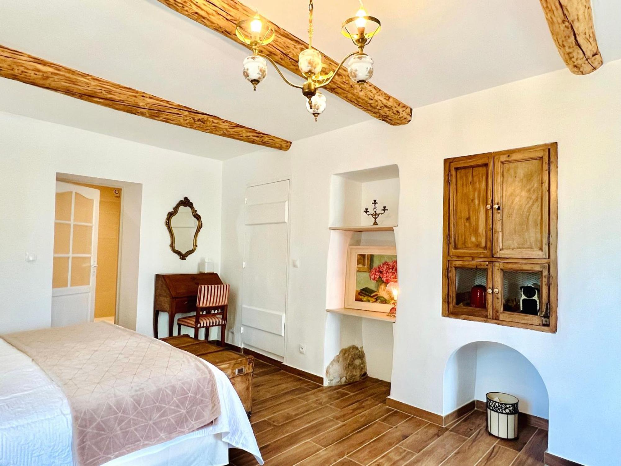Domaine De La Brave Bed & Breakfast Pernes-les-Fontaines Ruang foto